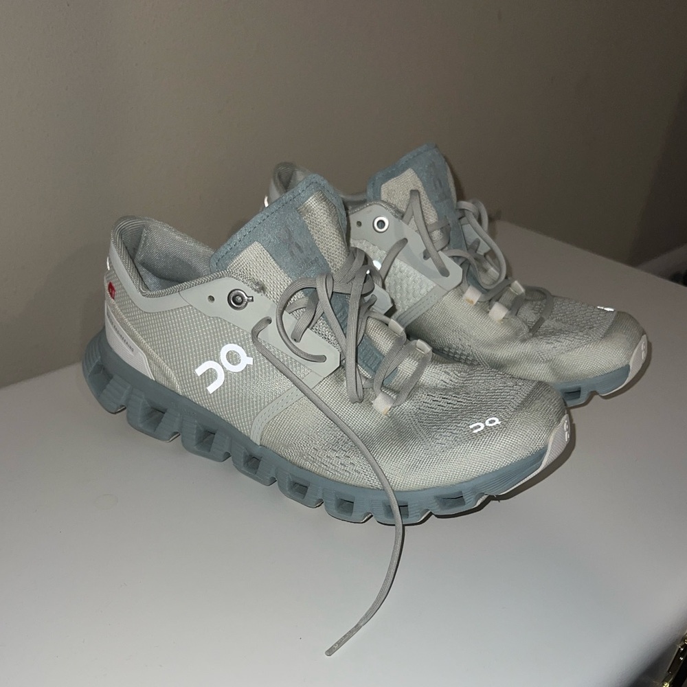 On Running Women’s Cloud X Aloe Surf Sneakers